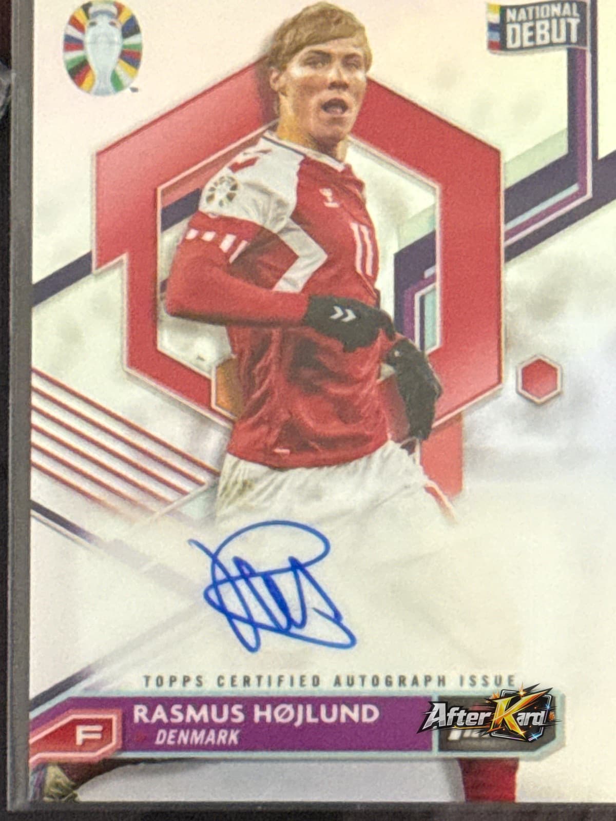 Topps Finest Road to UEFA Euro 2024 — Rasmus Højlund National Debut Auto